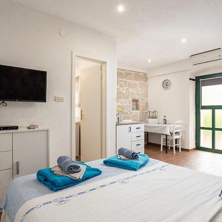 Ferienwohnung Aparrtment Terra- Combine Beach&Old Town Split Exterior foto