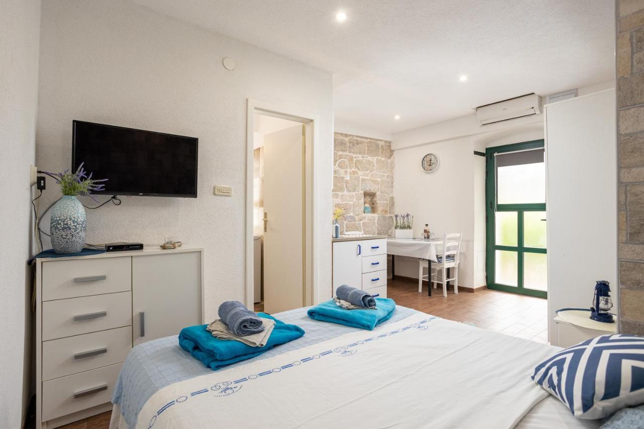 Ferienwohnung Aparrtment Terra- Combine Beach&Old Town Split Exterior foto