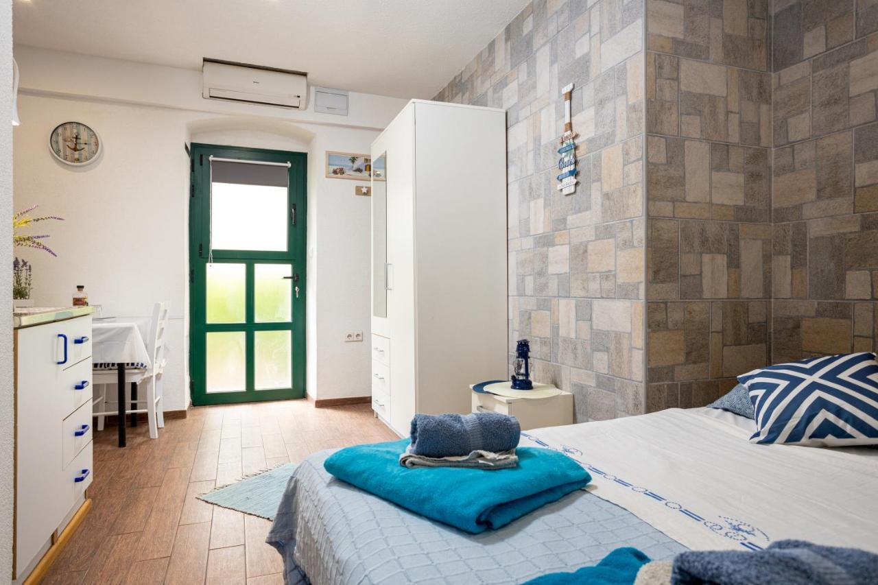 Ferienwohnung Aparrtment Terra- Combine Beach&Old Town Split Exterior foto